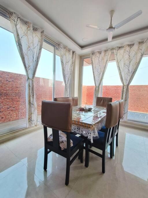 Lavish 3Bhk Villa F2 - Private Pool - The Heaven Pālghar エクステリア 写真
